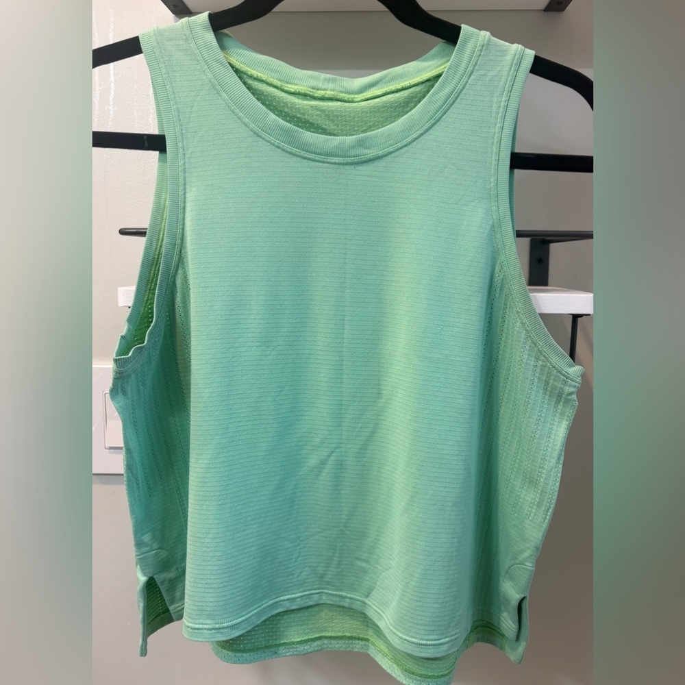 Lululemon Train To Be tank top Scream Green Light